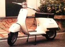 Picture Postcard>>MOTORCYCLE, VESPA 125 PRIMAVERA