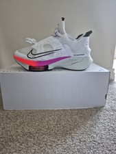 NIKE AIR ZOOM TEMPO NEXT%