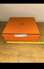 HERMÈS Orange Gift Box with Lid