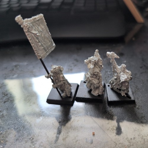 Teutogen guard command - guard,