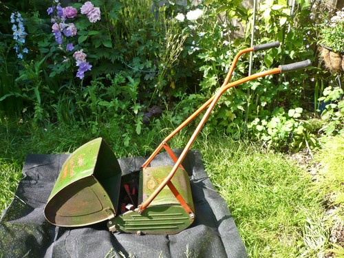 Vintage qualcast push reel - vintage,