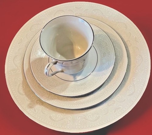 Crown ming fine china set - ming,