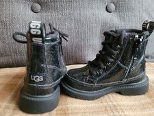 Ugg boots for a little girl, Size UK 6/ EU23