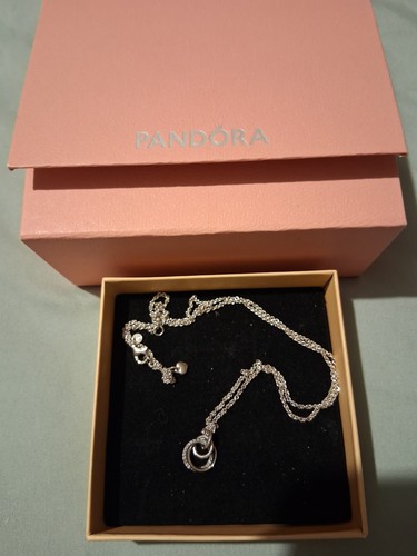 Pandora necklace excellent