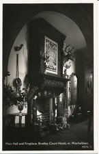 PC04918 Main Hall and Fireplace. Bradley Court Hotel. Nr. Mitcheldean. RP