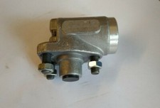 MORRIS ISIS SERIES 2  BRAKE FRONT WHEEL CYLINDER BR979