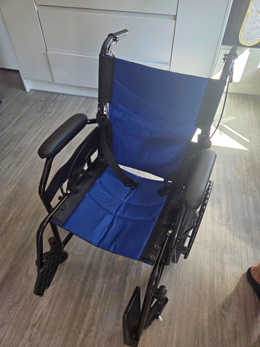 Foldable manual wheelchair for - wheelchair,