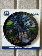 DISNEYLAND PARIS PIN - 12