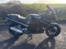 Kawasaki GPZ600R 1988 MOT and