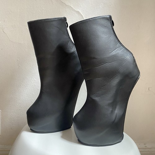 Heel less mcqueen style - heel-less,