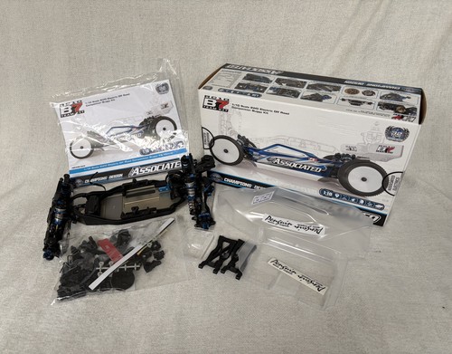 Team associated rc10 with - b7,