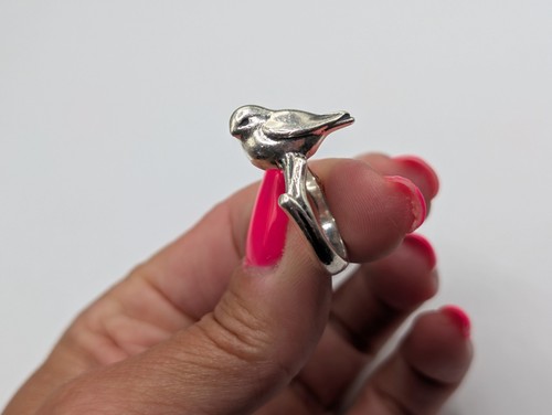 Retired james avery bird - james,