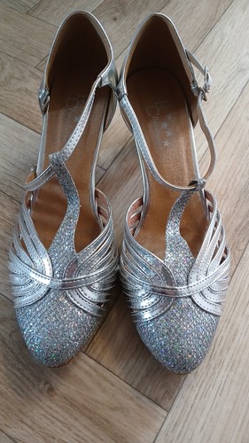 Ladies size sparkly - size, 6