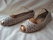 Atmosphere Beige Open Toed