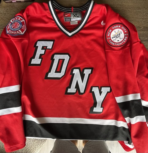Vintage early 2000s nike - vintage, fdny