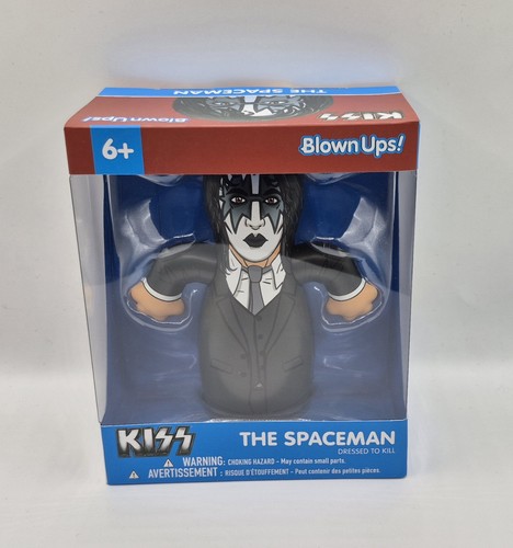Kiss the spaceman dressed - kiss, to