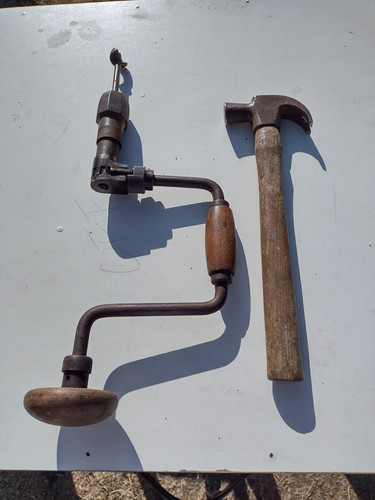 Brace bit and small - &, claw