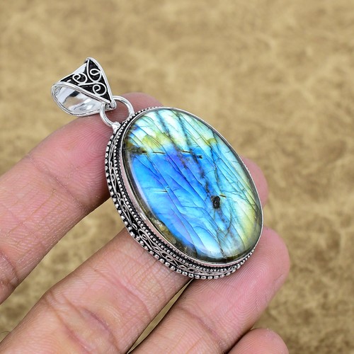 Blue fire labradorite oval - labradorite,