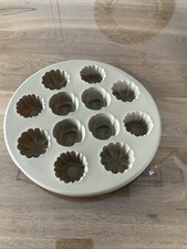 Pampered Chef Silicone Floral