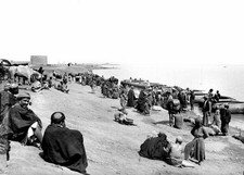 Baghdad Landing of a caravan