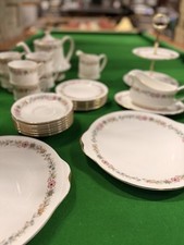 Vintage 25 Piece Paragon