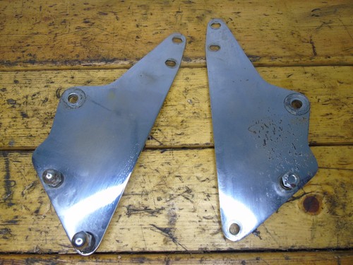 Triumph t160 footrest brackets - triumph,
