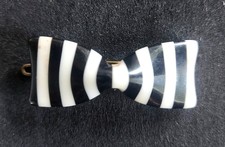 Vintage 1940s lucite bow hair