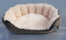 Gor Pets Nordic Suede & Faux Fur Snuggle Bed Cosy Warm Puppy Dog Basket Bedding
