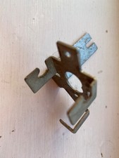 AMI CONTINENTAL  AUTO MIX PIVOT BRACKET