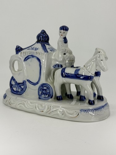 Vintage horse drawn stagecoach - vintage,