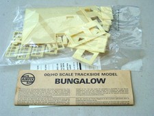 Airfix OO/HO trackside model kit 03619-7: Detached Bungalow