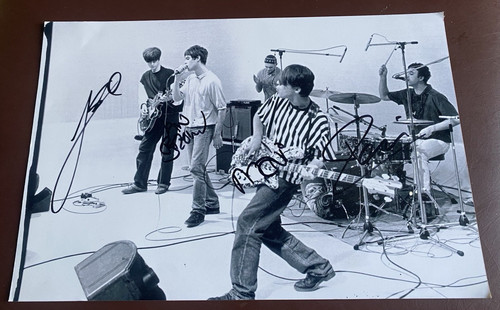Rare stone roses - signed, photo