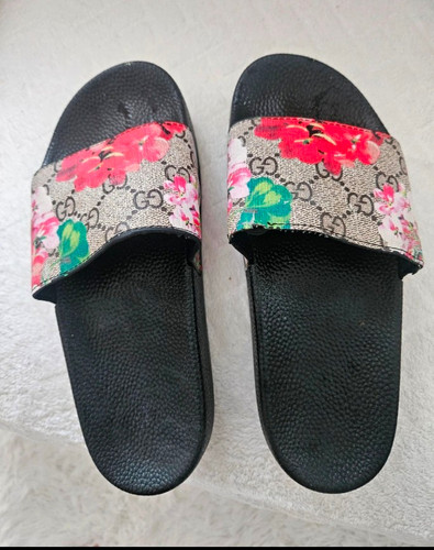 Gucci women flower sliders - gucci,
