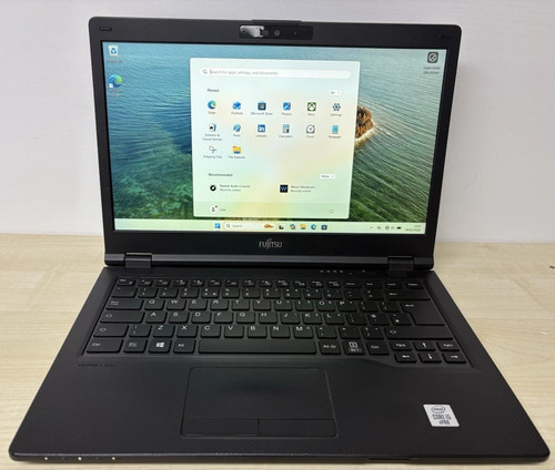 Fujitsu e5410 laptop - 14", |