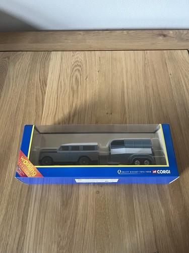 Corgi 2002 diecast double - 2002,