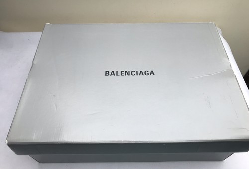 Balenciage empty box package - balenciage,