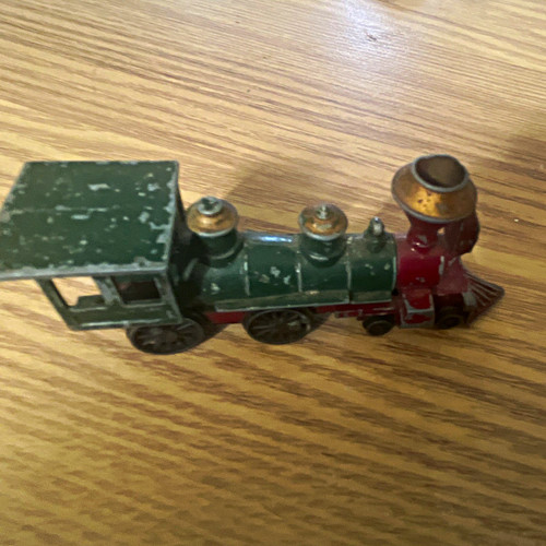 Lesleys steam locomotive - by,