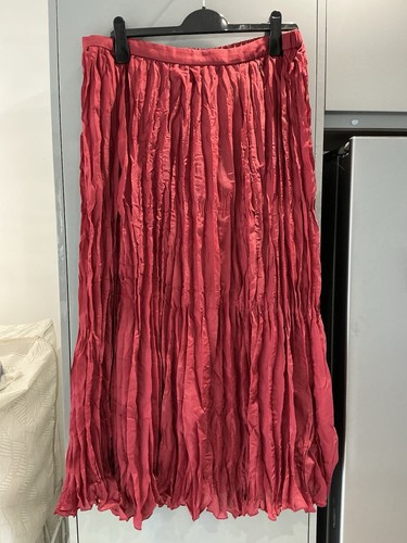 Monsoon crinkle deep red lines - monsoon,