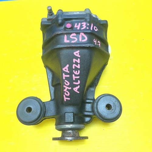 Toyota altezza lexus is200 - toyota,