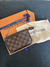 Louis Vuitton LV Mini Pochette
