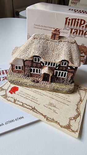 Honeysuckle cottage - honeysuckle, –