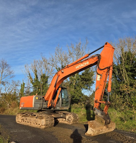 Hitachi zx210lc digger - hitachi, zx210lc-3
