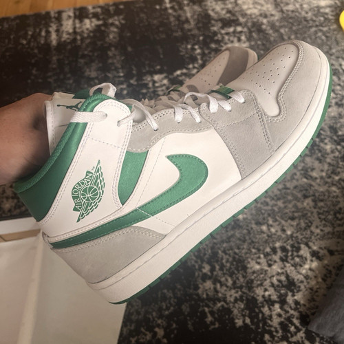 Jordan air mid se - air,