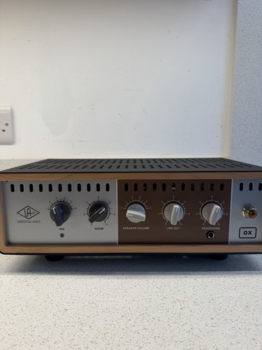Universal audio box - audio, amp