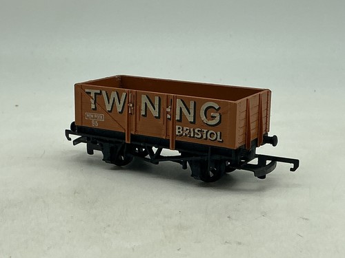 B6082 wrenn yellow - b6082, twining
