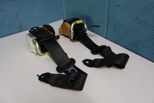 Suzuki vitara rear seat belts - seat,