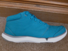 Womens TEVA Casual Canvas Shoes - size 5  Excellent condition