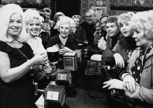 Diana dors coronation - -, street