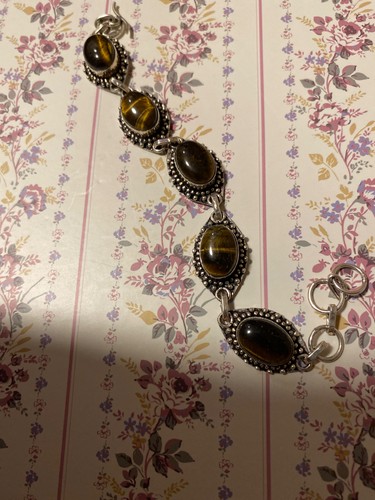 Tigers eye costume - eye,