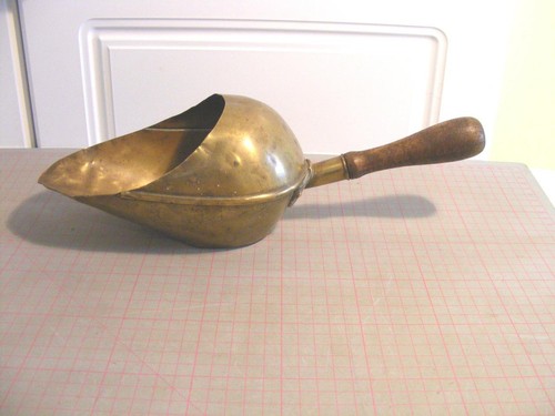 Antique brass grain scoop - brass,